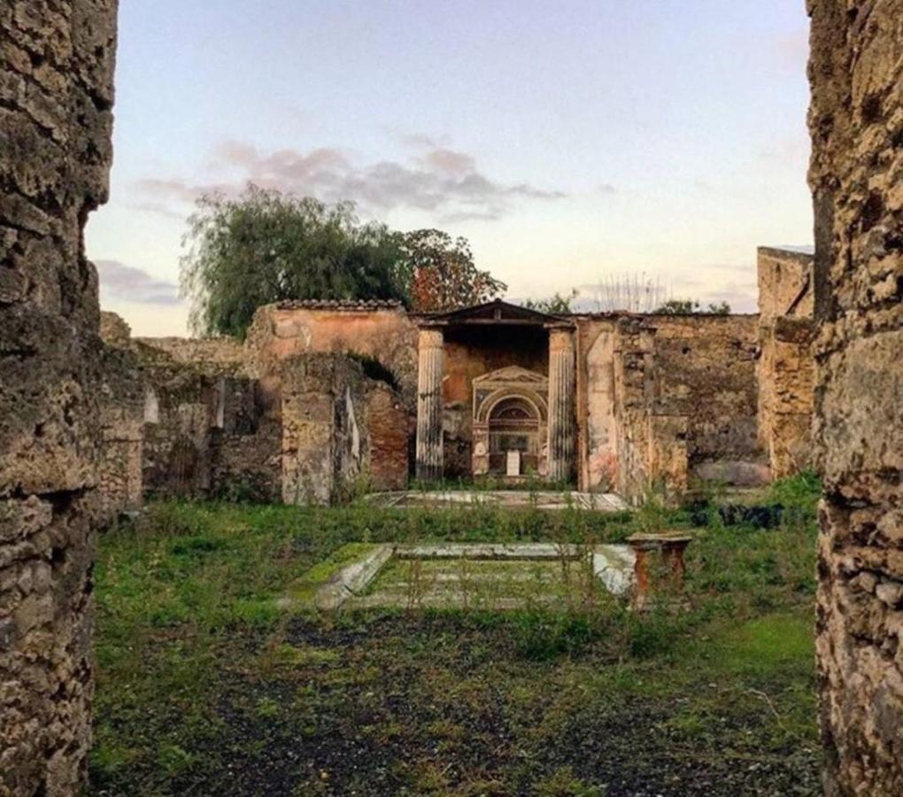 S. Sofia * Naples